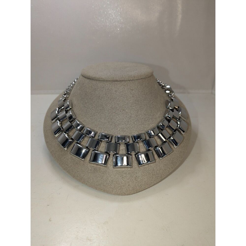 ⭐3/$30⭐ Silver Tone Chunky Geometric Link Statement Bib Necklace